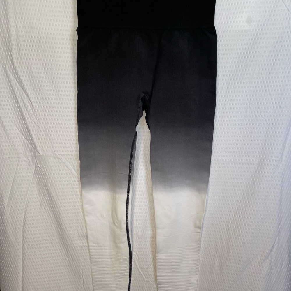 Black & White Ombré Performance Hi-Rise 7/8